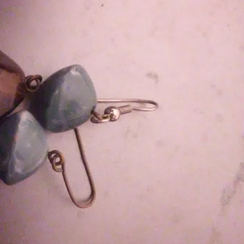 Earring - Picture 2 of 4